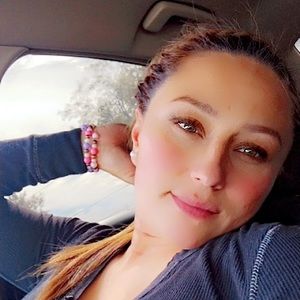 Meet your Posher, Adriana